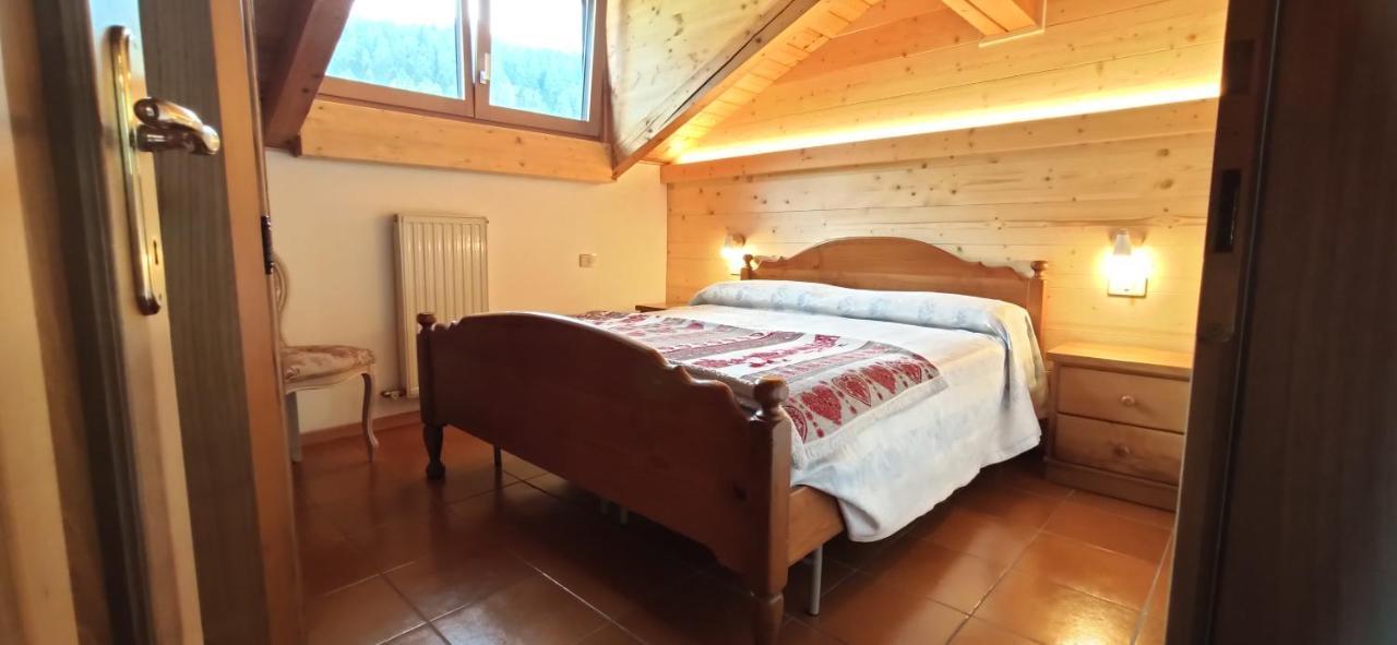 Ferienwohnung Mansarda A Carciato, Trilocale In Montagna Dimaro Exterior foto