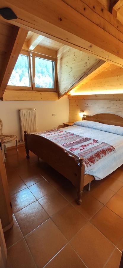 Ferienwohnung Mansarda A Carciato, Trilocale In Montagna Dimaro Exterior foto