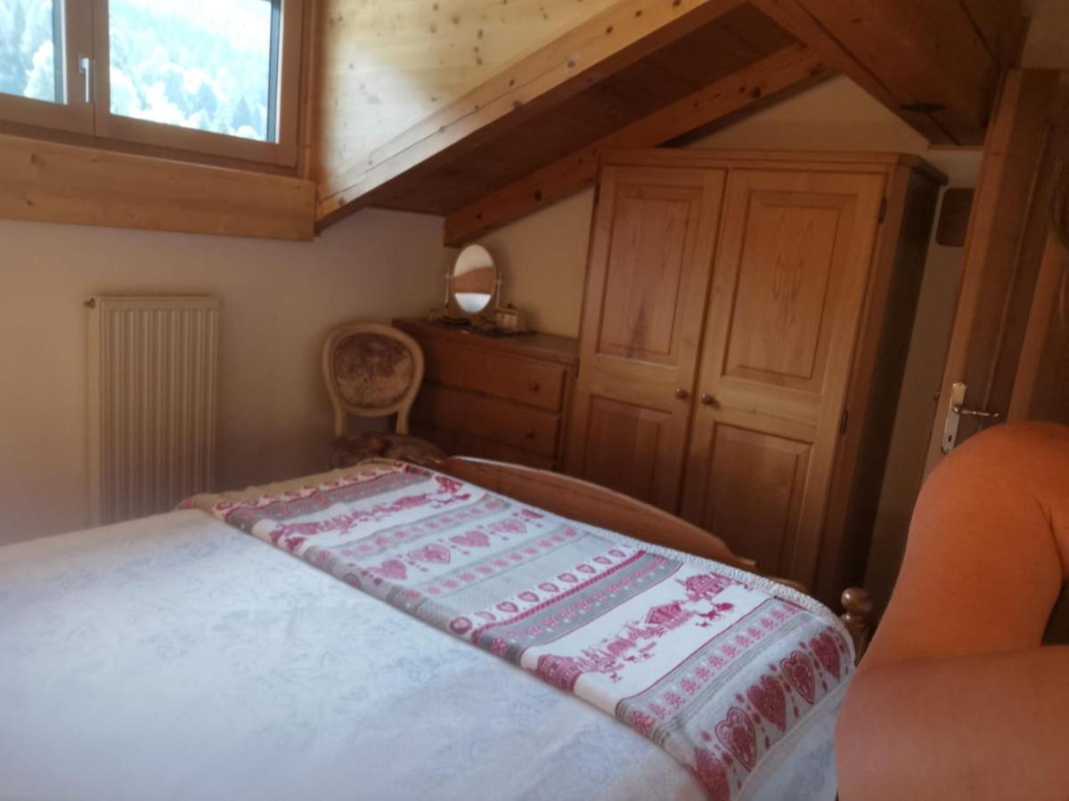 Ferienwohnung Mansarda A Carciato, Trilocale In Montagna Dimaro Exterior foto