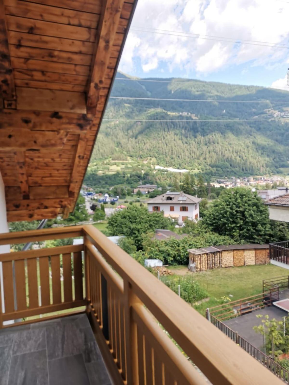 Ferienwohnung Mansarda A Carciato, Trilocale In Montagna Dimaro Exterior foto