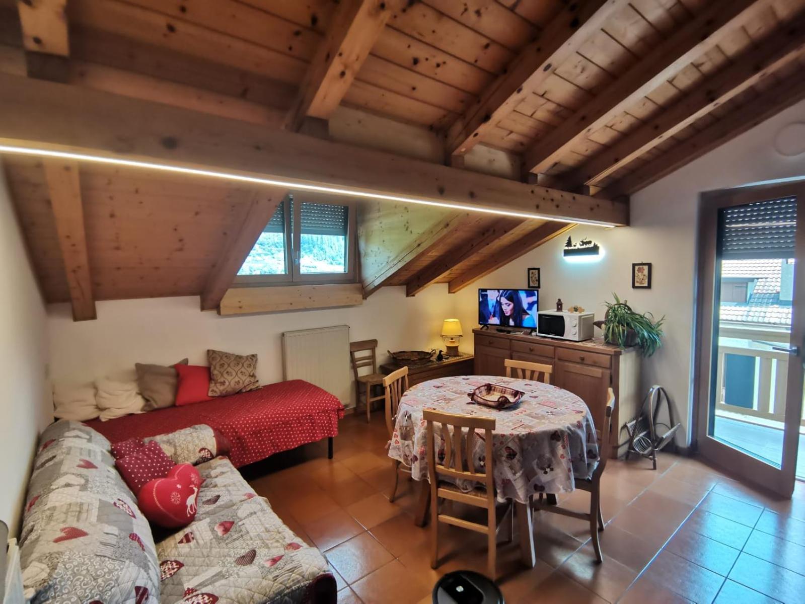 Ferienwohnung Mansarda A Carciato, Trilocale In Montagna Dimaro Exterior foto