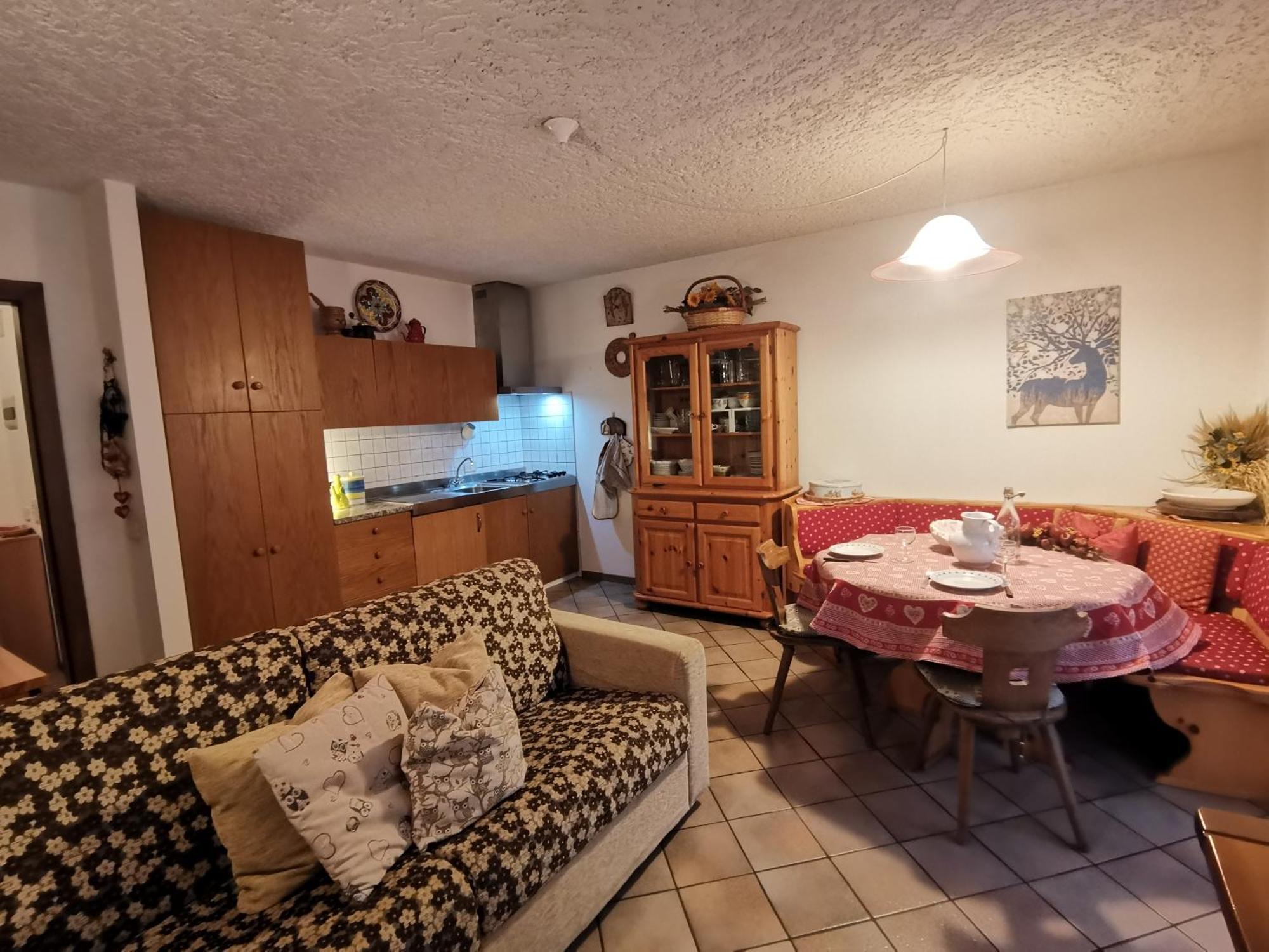 Ferienwohnung Mansarda A Carciato, Trilocale In Montagna Dimaro Exterior foto